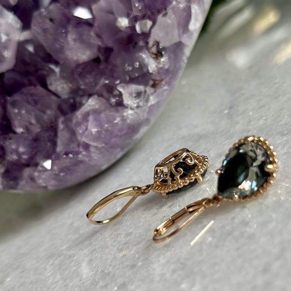 New cubic zirconia enhanced with semi precious African Jade solid brass earrings - Picture 3 of 4